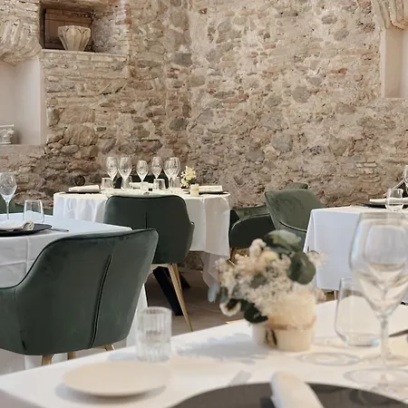 Palau Macelli & Hotel Castello  D'Empuries
