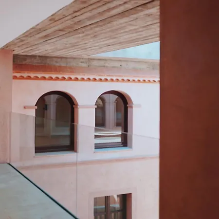 Palau Macelli & 4*