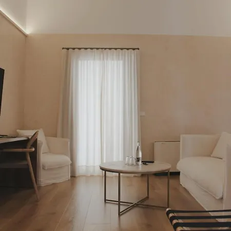 Palau Macelli & 4* 卡斯特罗·德波利亚斯