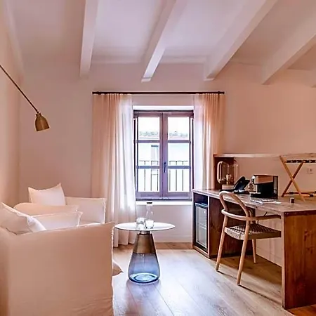 Palau Macelli & Hotel 4*