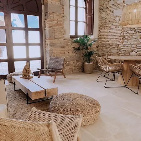 Palau Macelli & 4* كاستيلو دي إمبوريس