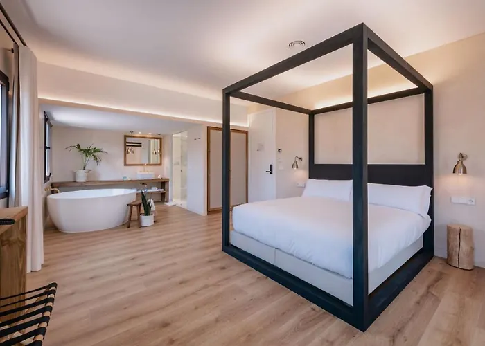 Palau Macelli & מלון 4*