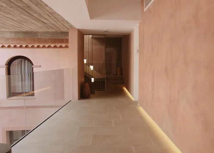 Palau Macelli & 4*